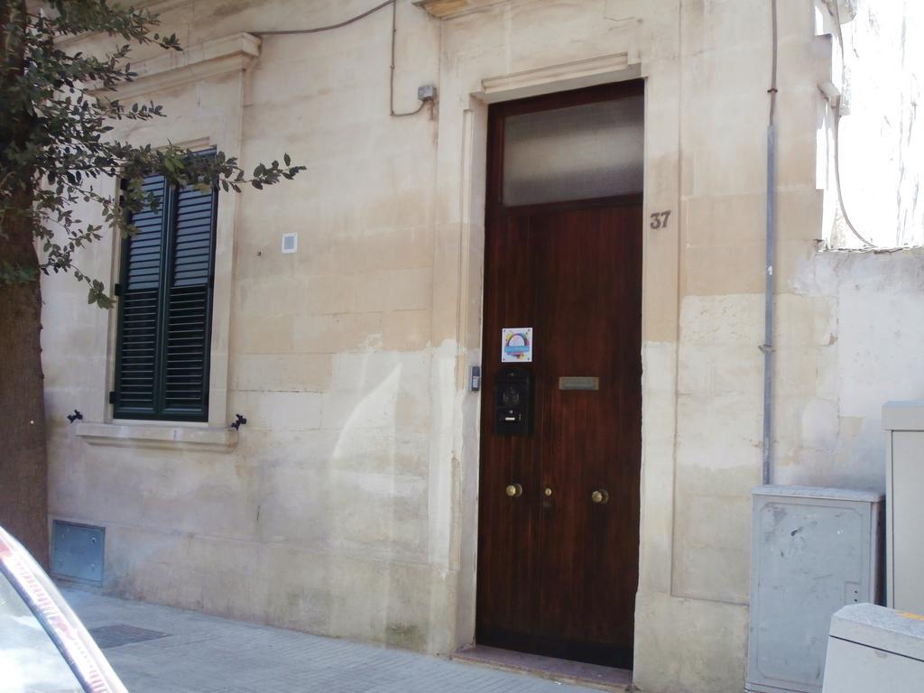 B&B Lecce Holidays Buitenkant foto
