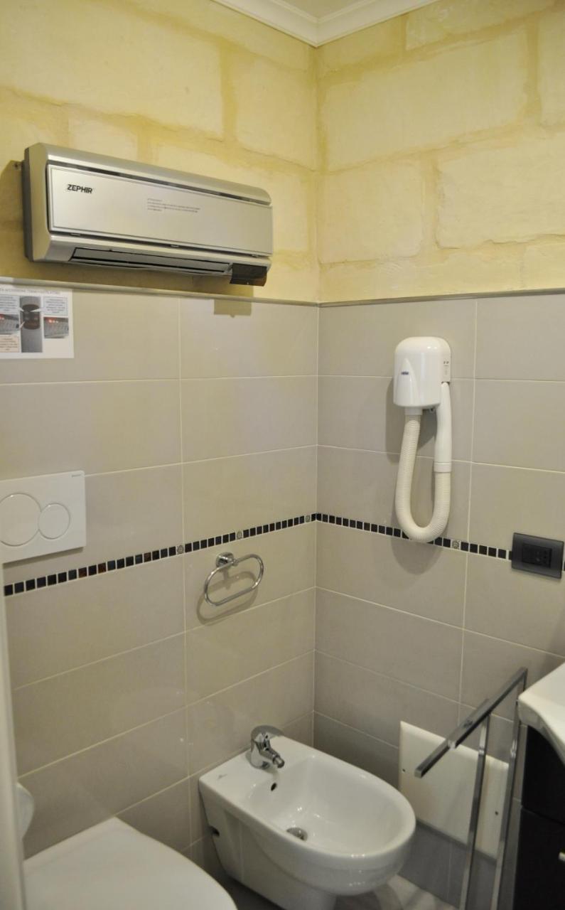 B&B Lecce Holidays Buitenkant foto